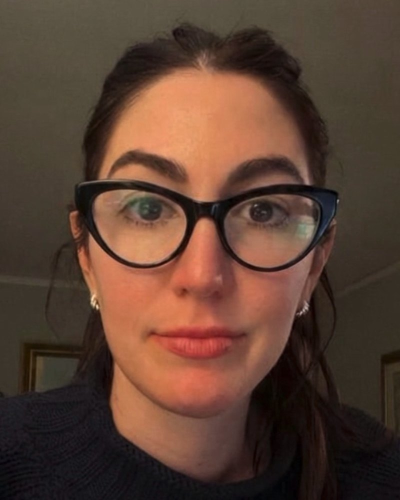Close-up of the cat-eye try-on, with the top line following her eyebrows
