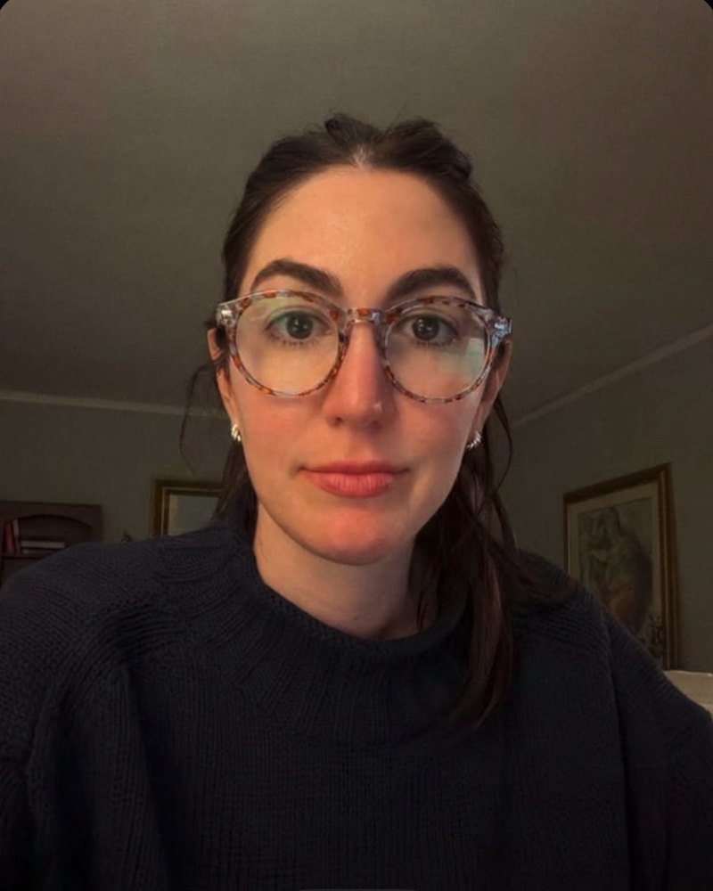 SpecFit try-on of clear round glasses on the poster