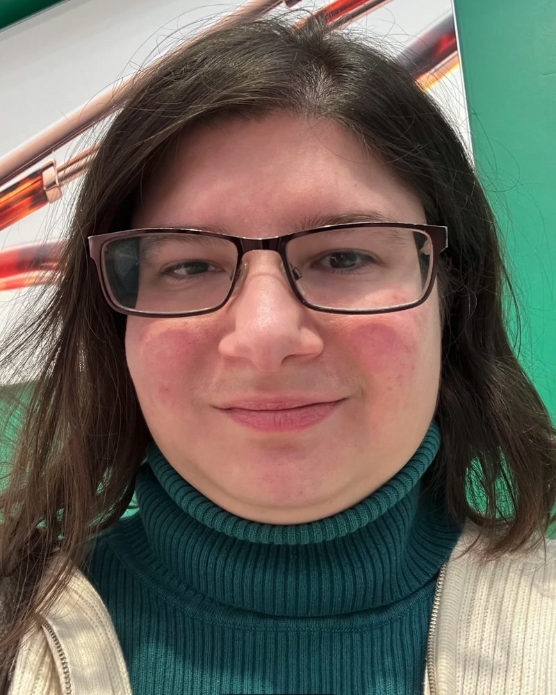 Reddit poster wearing their current black rectangle glasses